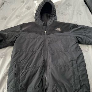 🔥SALE🔥Woman’s small/kids XL reversible black The North Face jacket w/hood